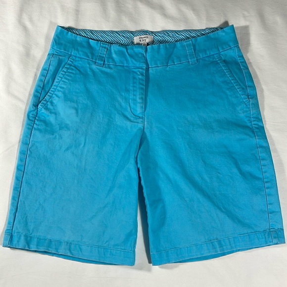 crown & ivy womens turquoise basic flat front 9" inseam chino shorts - size 4 - Picture 2 of 9
